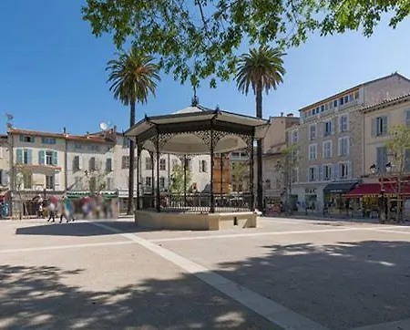 Vieil Apartamento